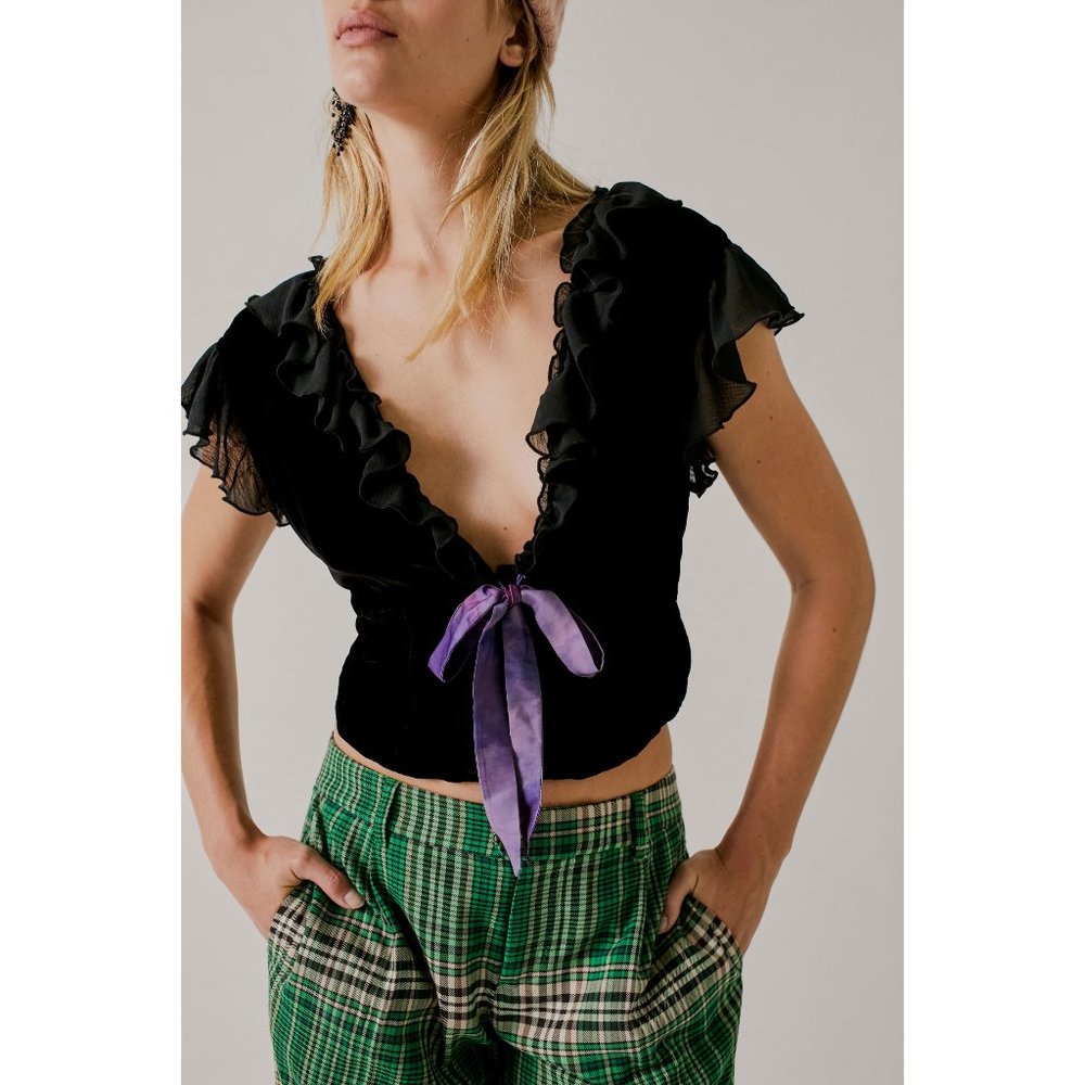 FREE PEOPLE x ANNA SUI Lilly Solid Velvet Top / Black